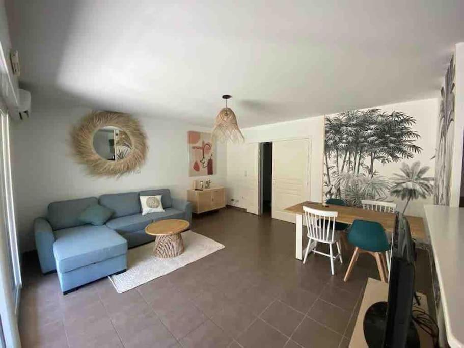 Tres Bel Appartement Contemporain Et Calme Fréjus Exterior foto